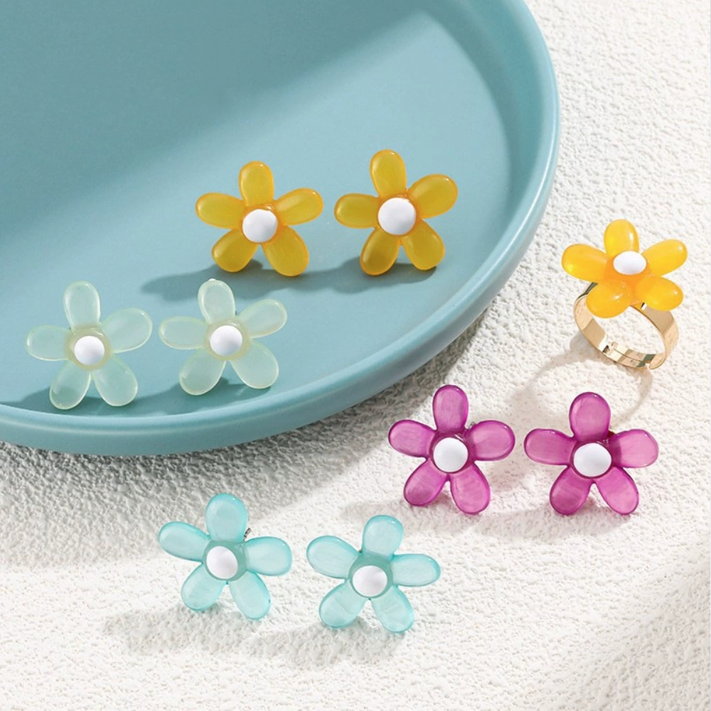 1 Pair Fashionable Series Lucid Natural Flower Shape Colorful Resin Women's Stud Earrings h5 Picture2