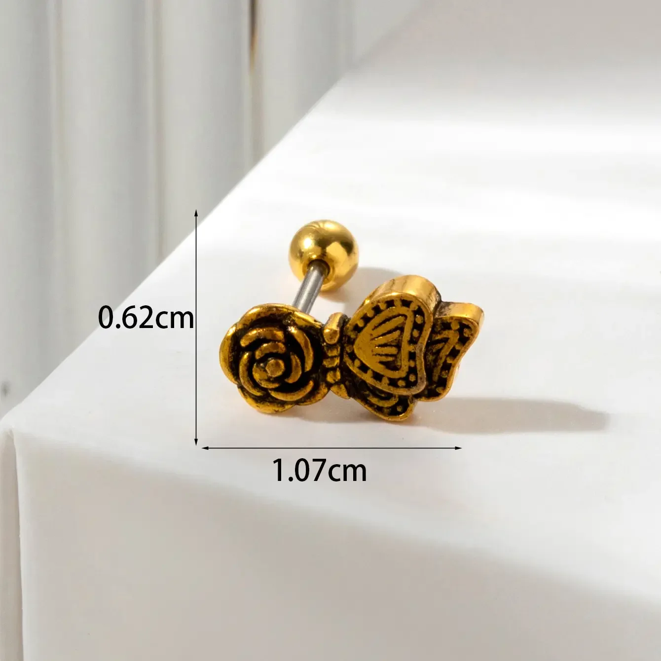 Boucles d'oreilles piercing femme Simple Series Classic Flower en acier titane sans placage, ornées de zircon. h5