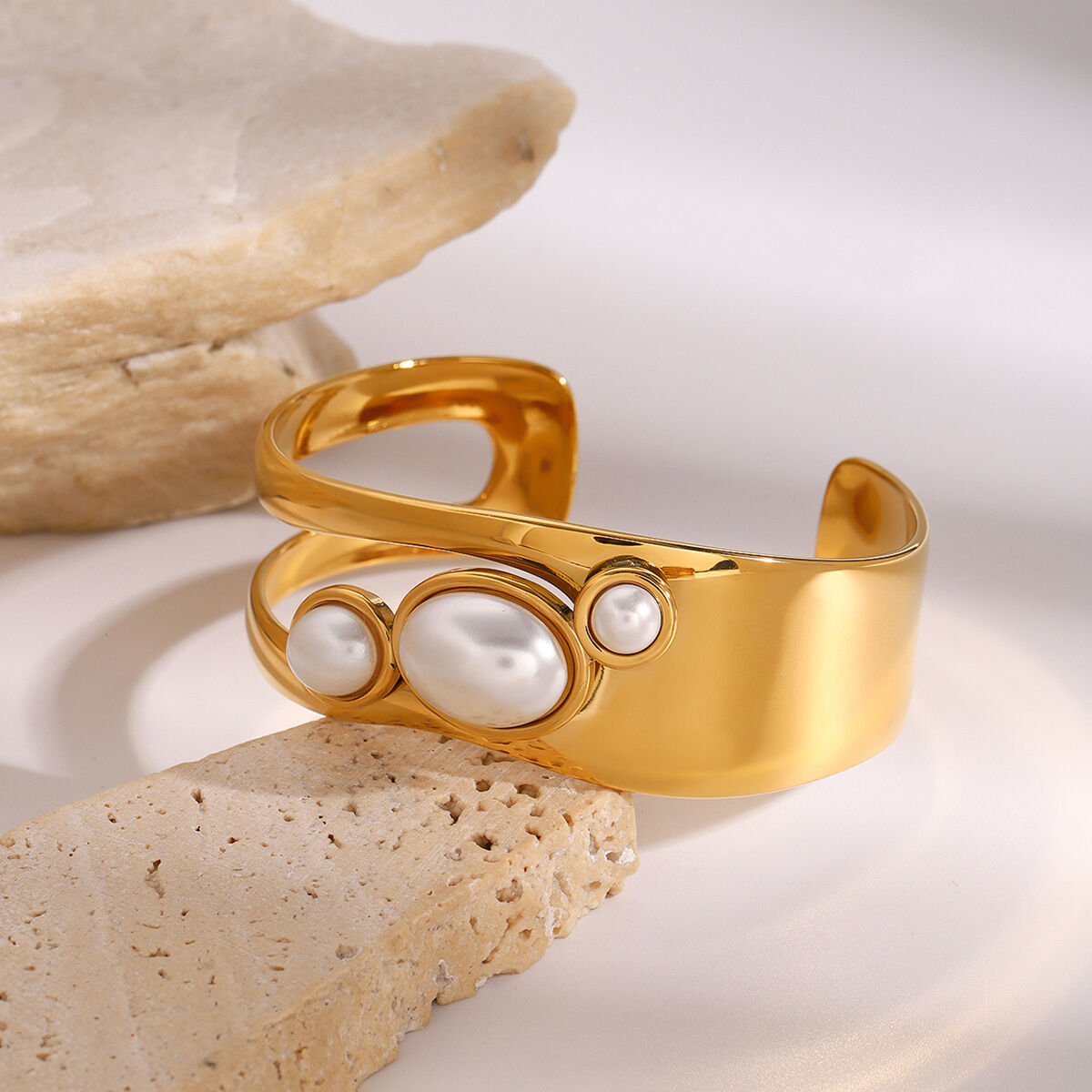 1 stuk eenvoudige serie elegante parel roestvrij staal  verguld kunstmatige parel dames armbanden 