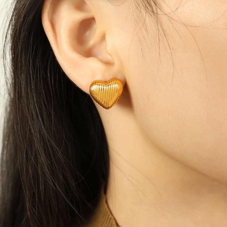 1 pair simple series simple heart stainless steel  gold plated women Stud Earrings h5 