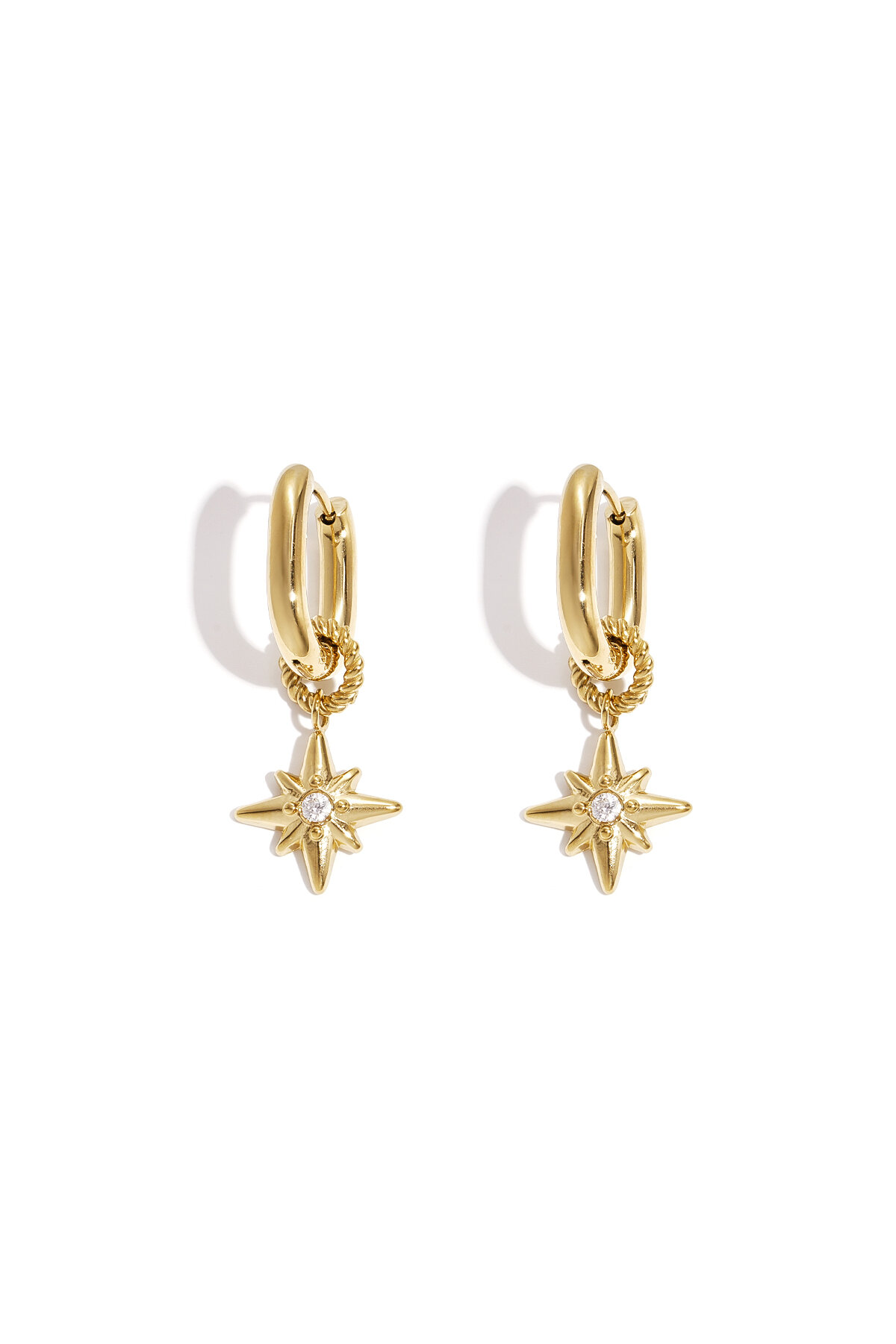 Boucles d'oreilles avec une étoile filante sur une petite bague 2