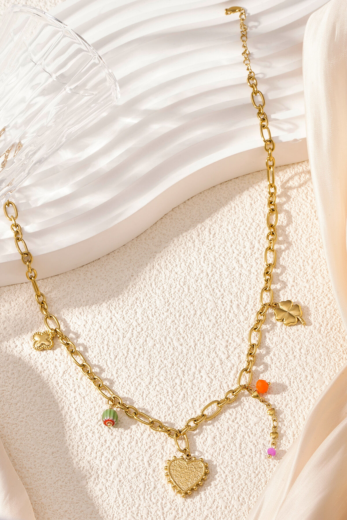 golden vibes necklace h5 Picture5