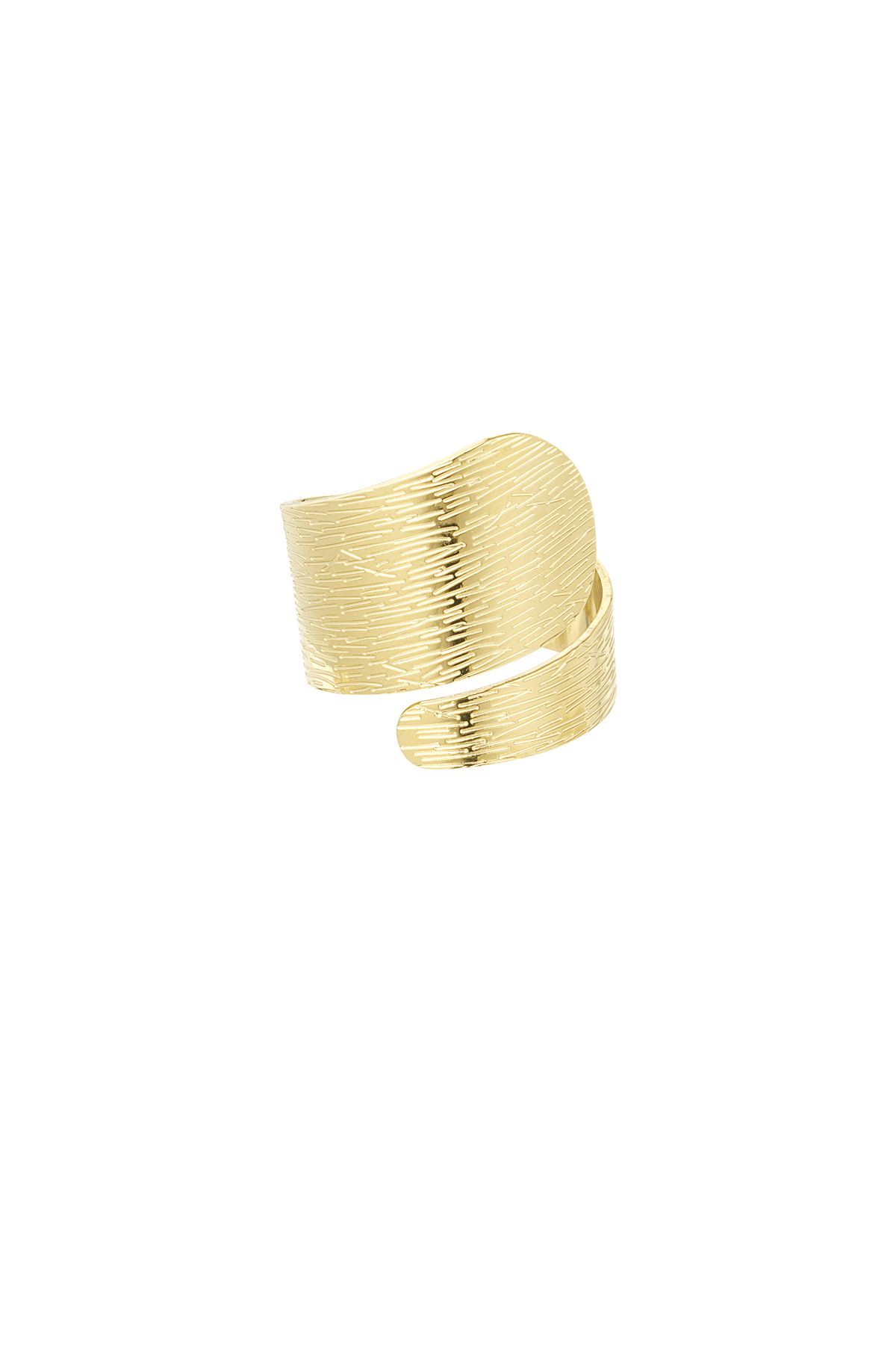 twisted ring with structure