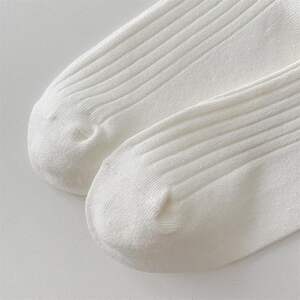 Elegant Solid Color Ruffled Edges Mid-Calf Socks h5 Picture6