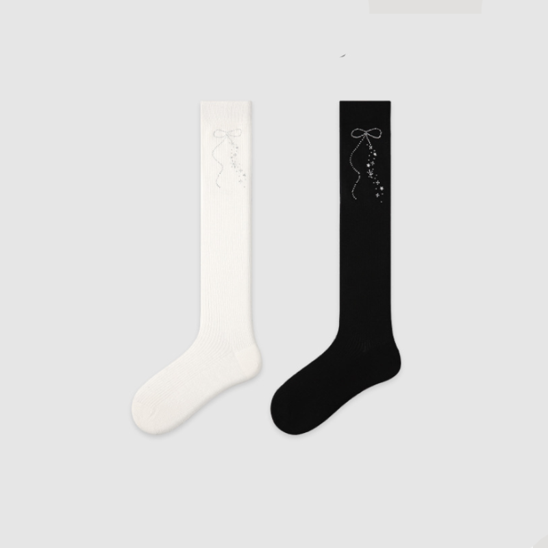 Elegante, einfarbige Socken mit hohem Bund, mittelhoch geschnitten