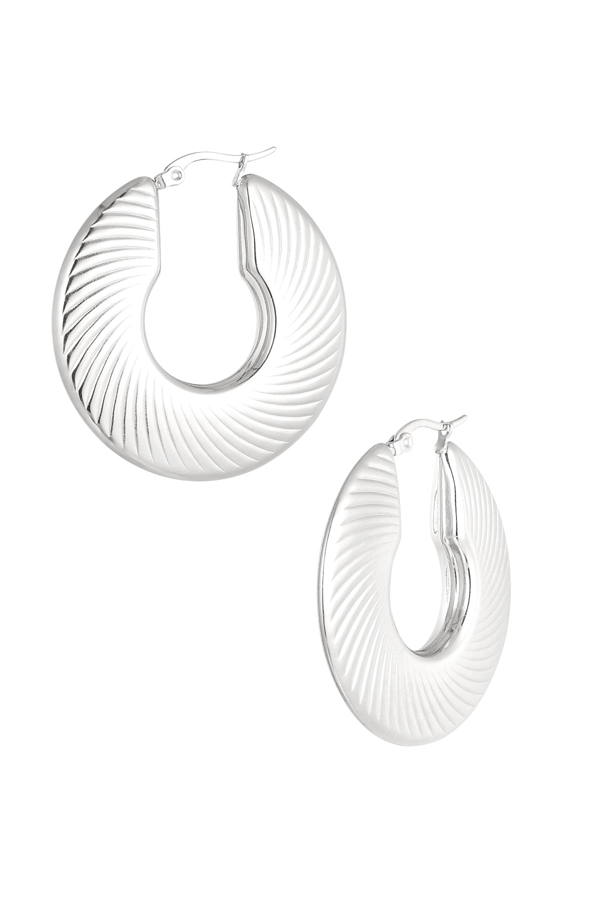 boucles d'oreilles découpées 