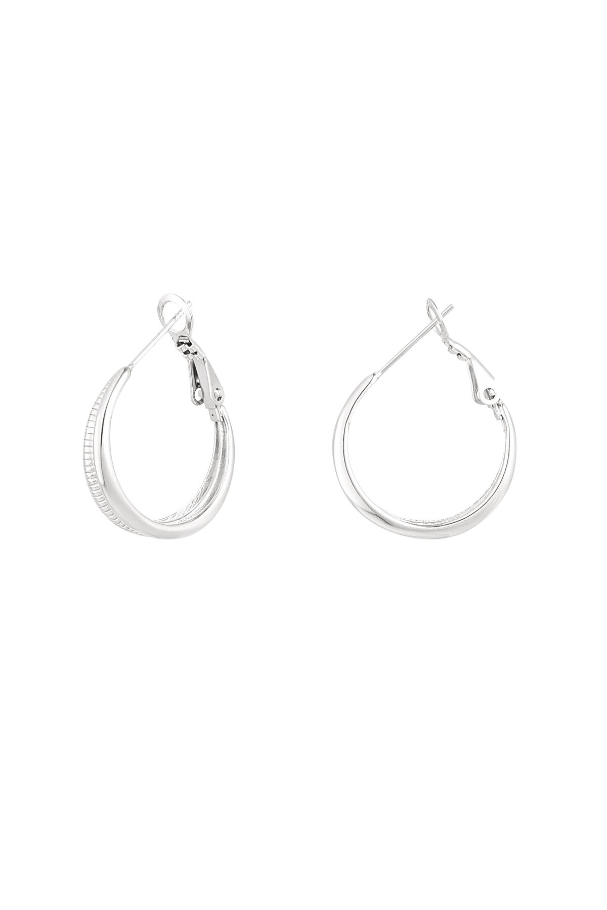 double earring with relief 