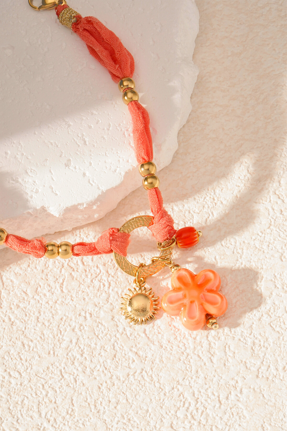 Bracciale floreale soleggiato - colore arancione e oro h5 Immagine4