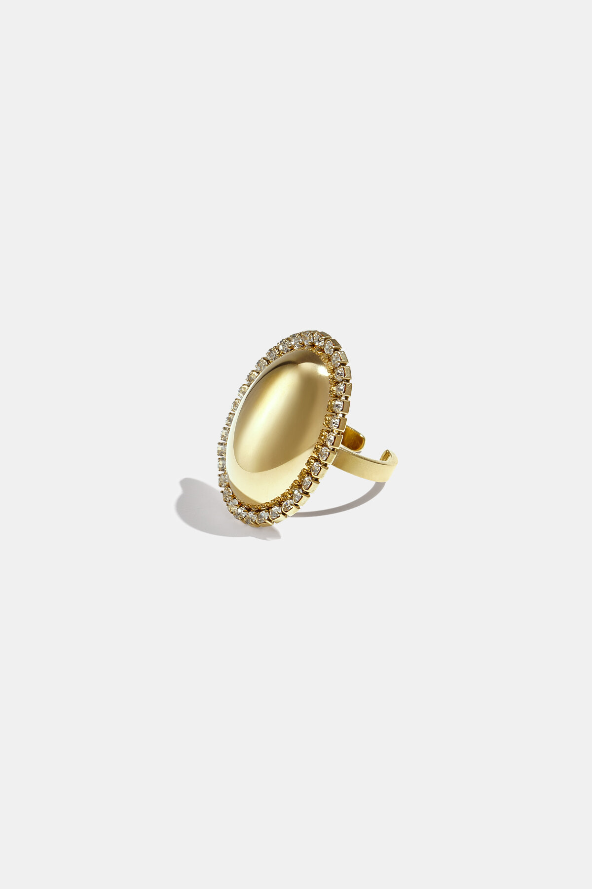 Bague ovale imposante entourée de pierres 2