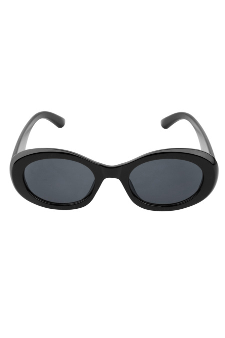 Eine Sonnenbrille Sieht Edel Aus 2
