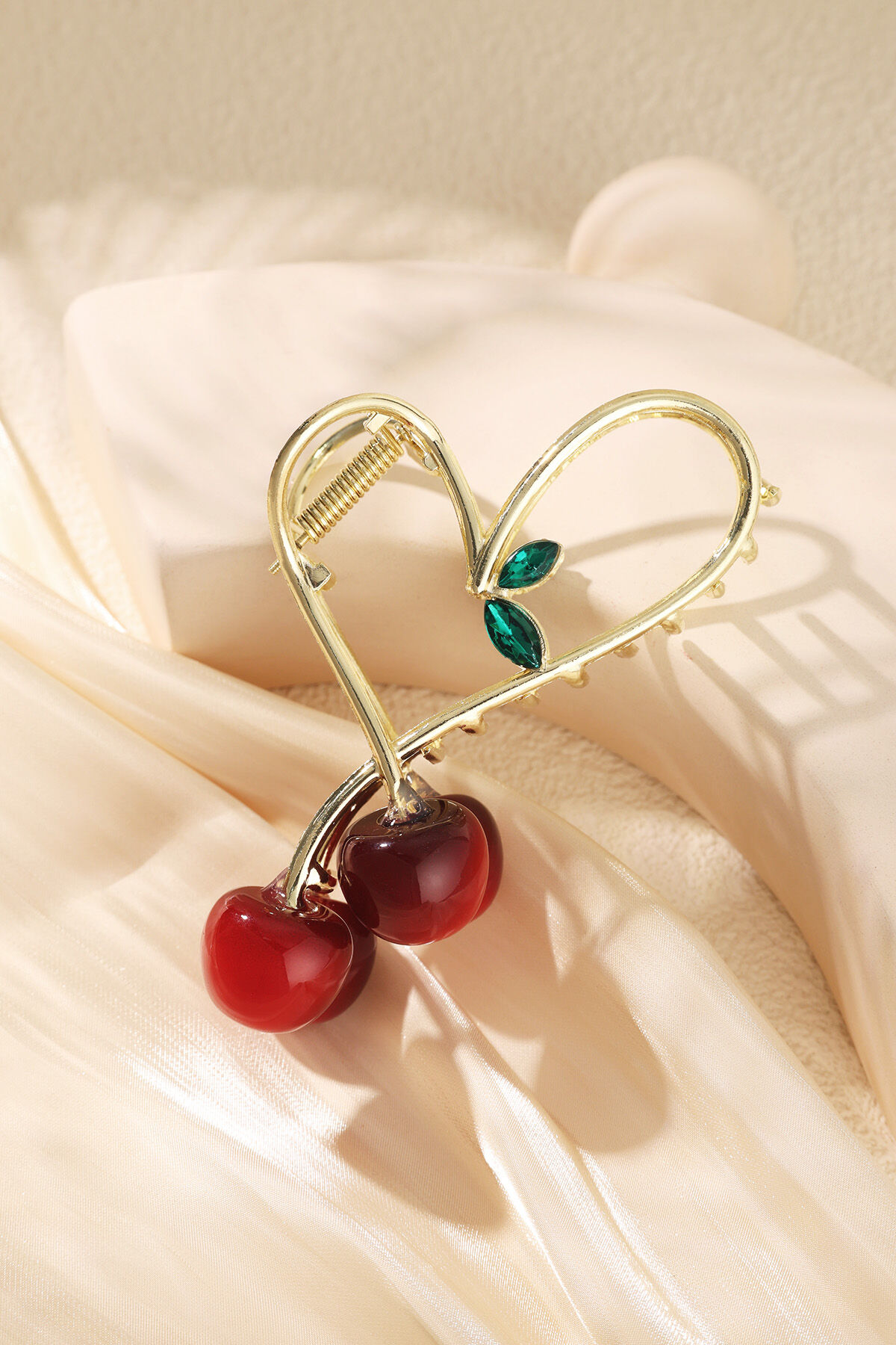 Grande pince à cheveux cerise - Couleur dorée Image3