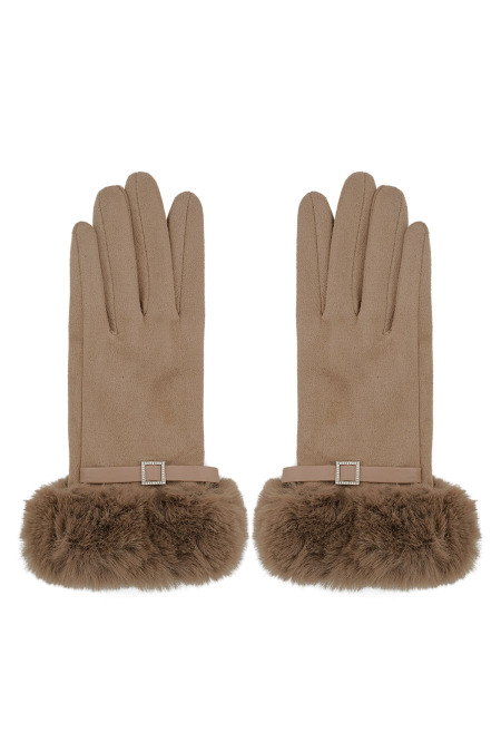 Refined grace gloves