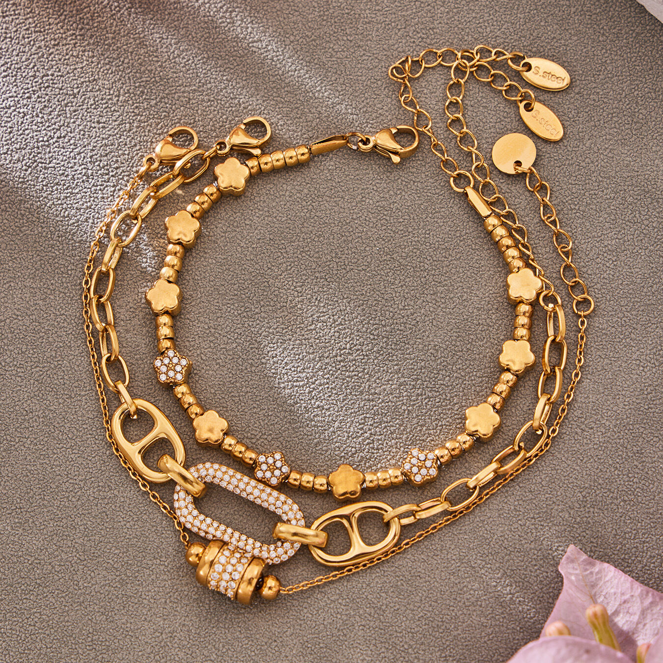 Braccialetti con ciondoli da donna in acciaio inossidabile color oro con perline a forma di cuore