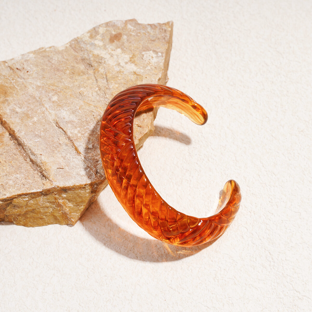 1 pulsera de acrílico con forma irregular h5Imagen2