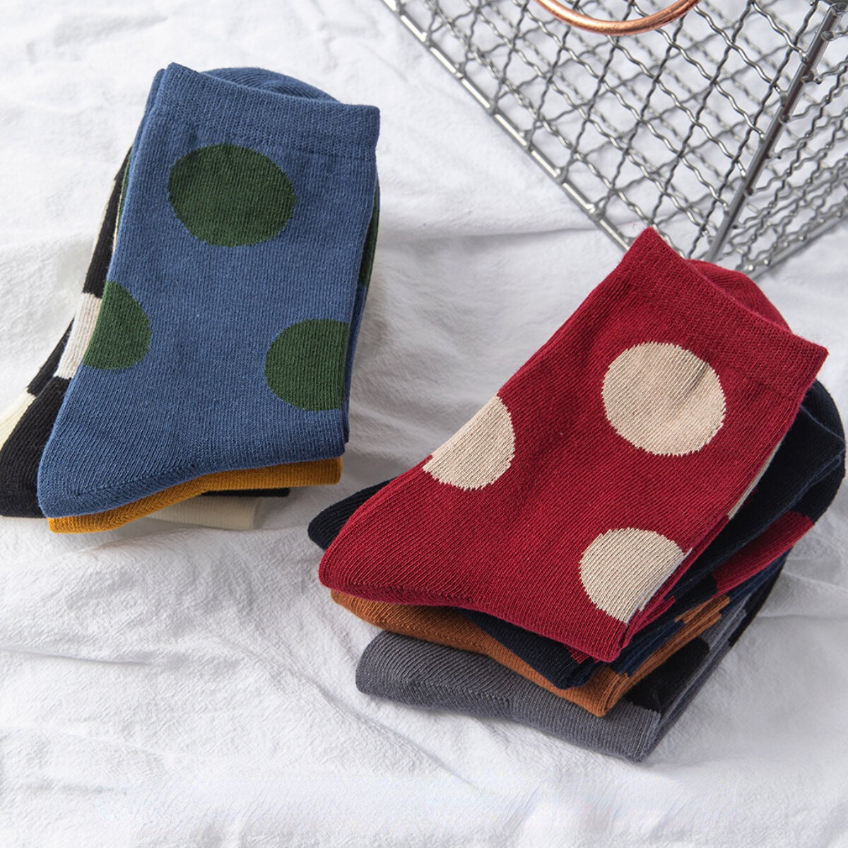 1 par de adorables calcetines de media pantorrilla para mujer con diseño de lunares y bloques de color h5 Imagen3