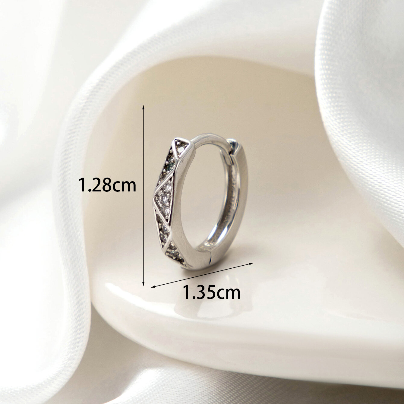 1 pieza de pendientes de perforación para mujer, de cobre, geométricos clásicos, sin chapado, con circonitas. h5