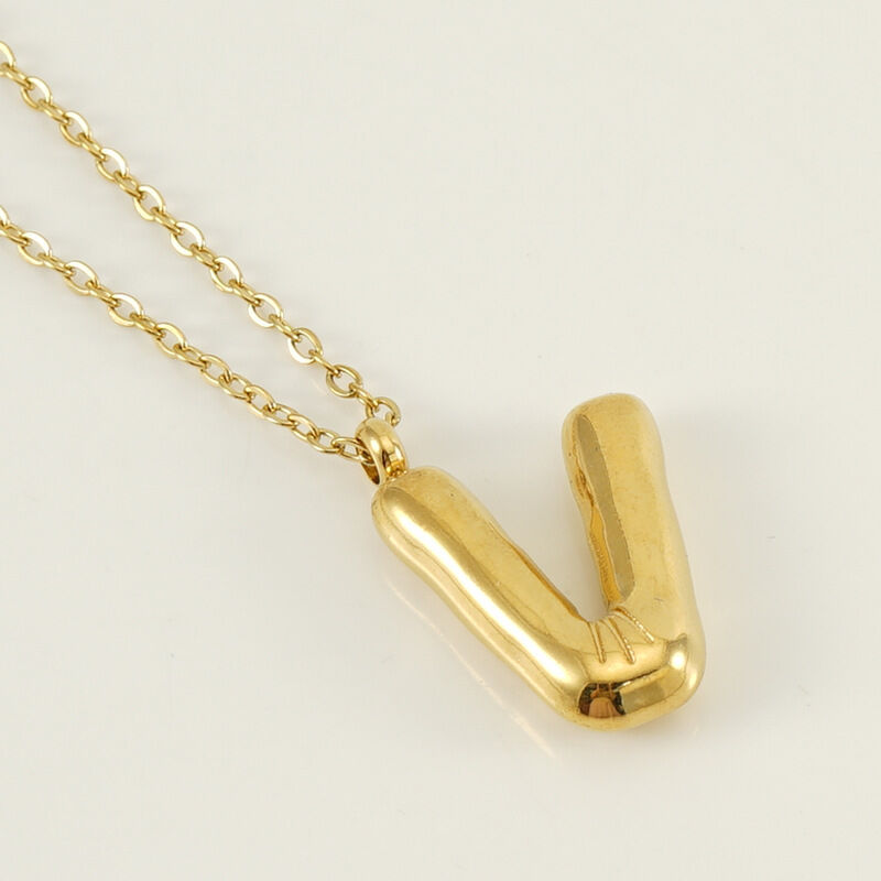 Letter V [Gold] Picture22