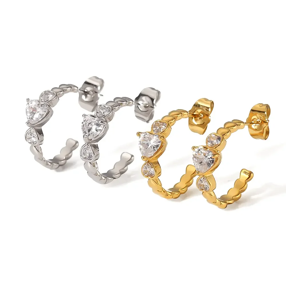1 par de aretes de botón de acero inoxidable chapados en oro de 18 quilates con forma de corazón para mujer 