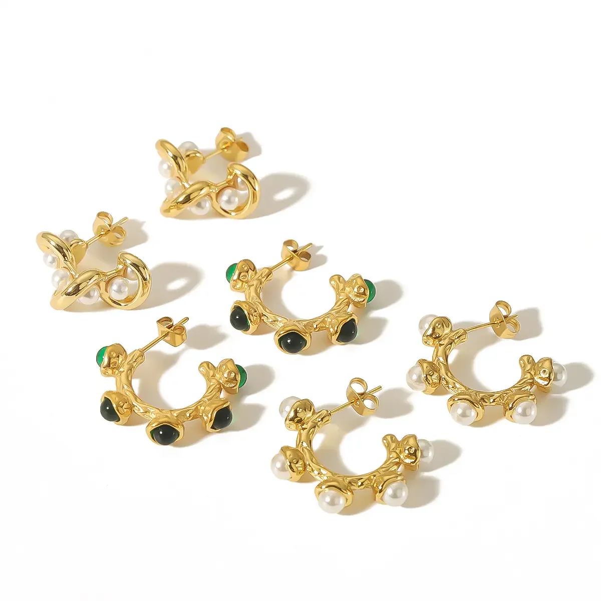 1 pair of elegant and fashionable  gold-plated stainless steel pearl gemstone earrings for women for daily wear 