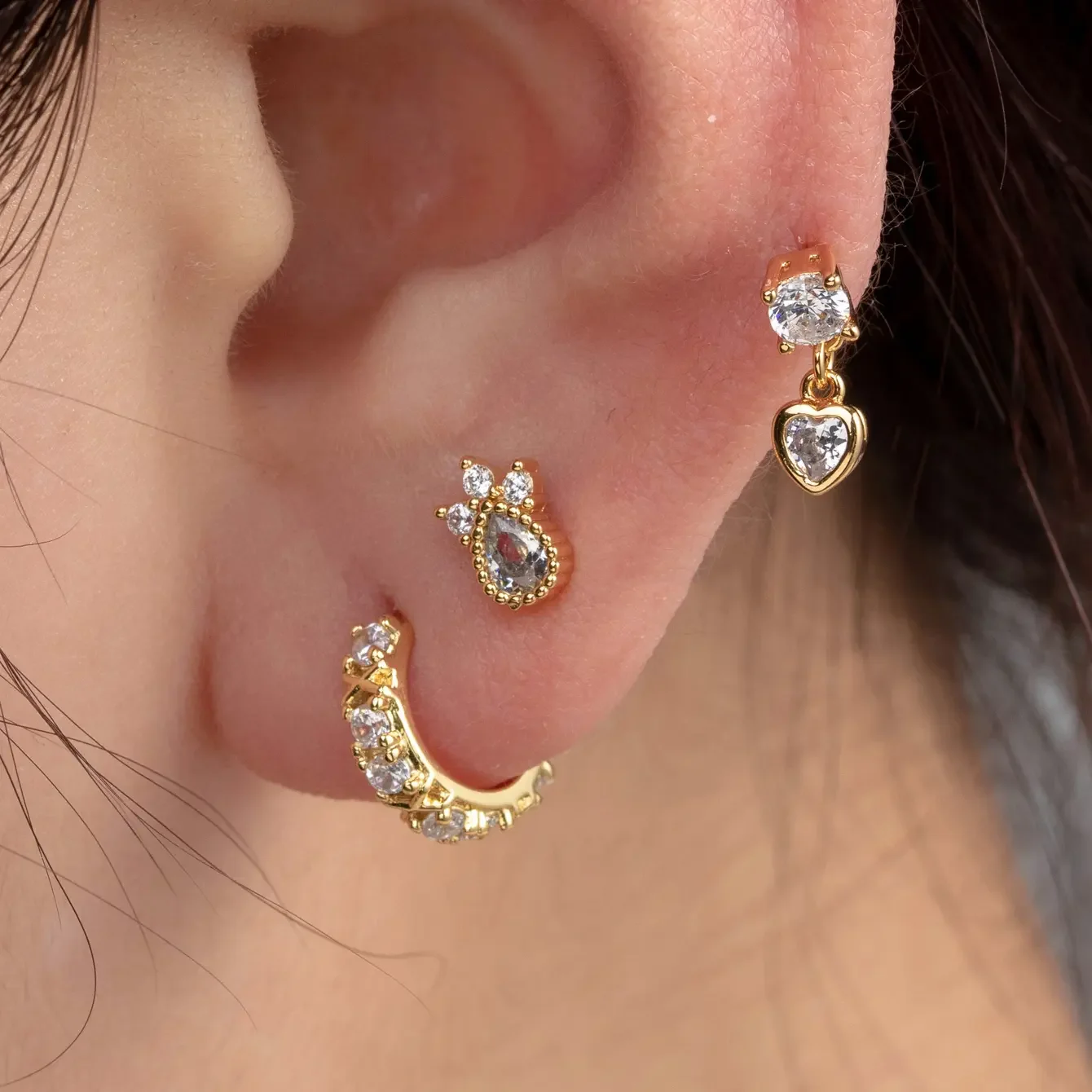 Boucles d'oreilles piercing femme Simple Series Classic Heart en cuivre sans placage, ornées de zircon. h5 Image2