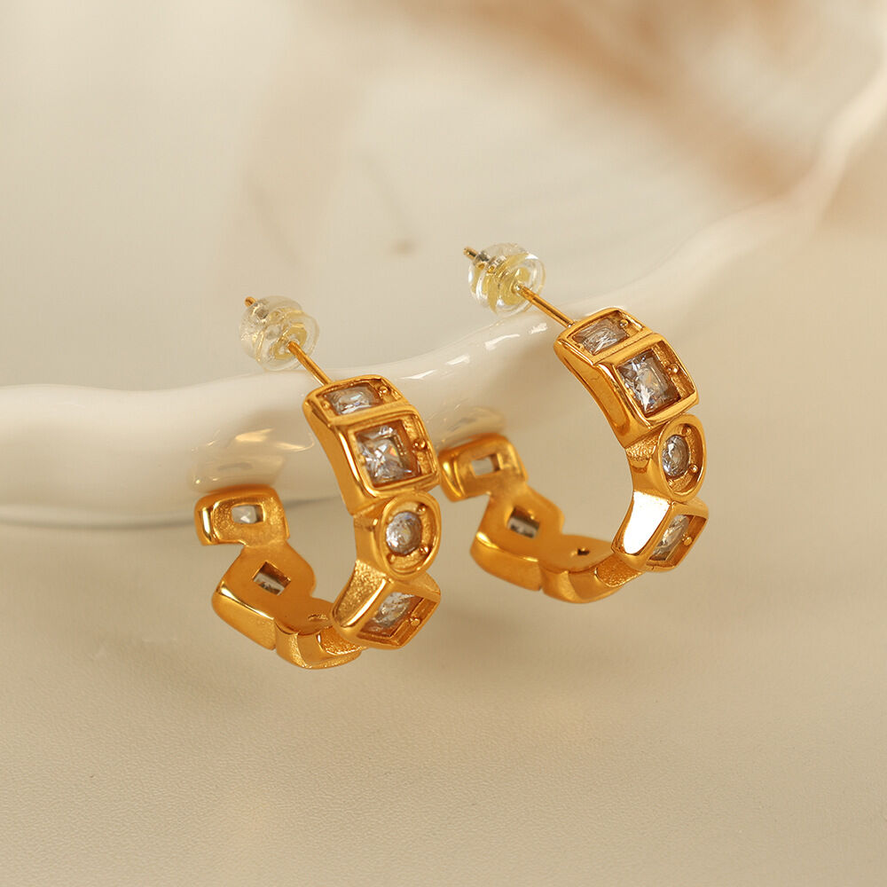 Boucles d'oreilles en or et diamants blancs EH778 