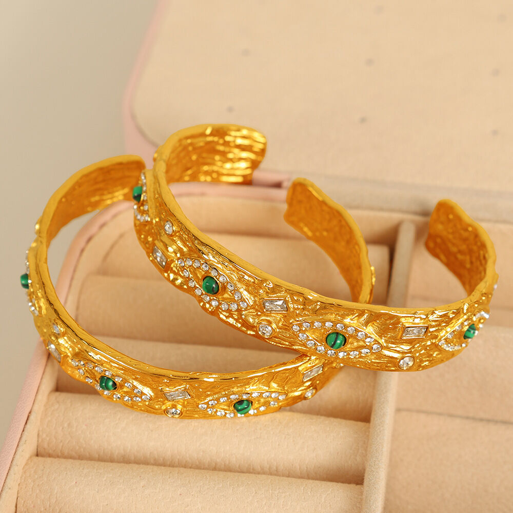 1 pezzo serie classica retro occhio acciaio inossidabile zircone placcato oro braccialetti da donna