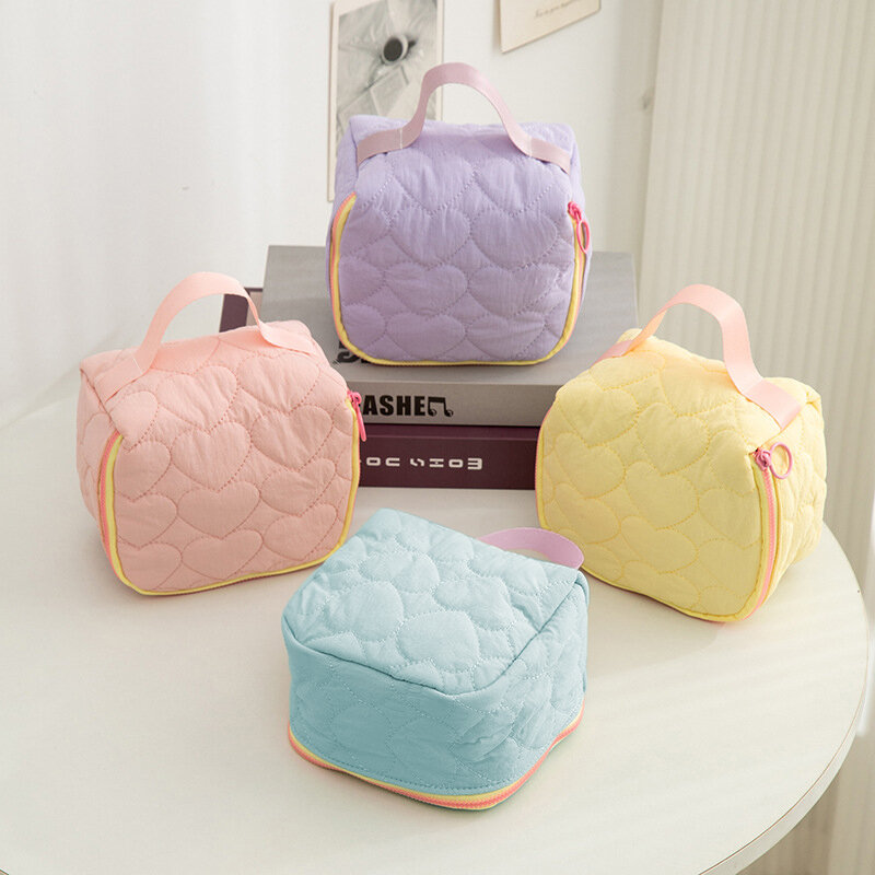 1 borsa per il trucco a forma di cuore