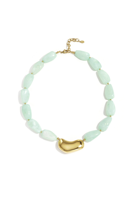 Necklace with asymmetric statement bead