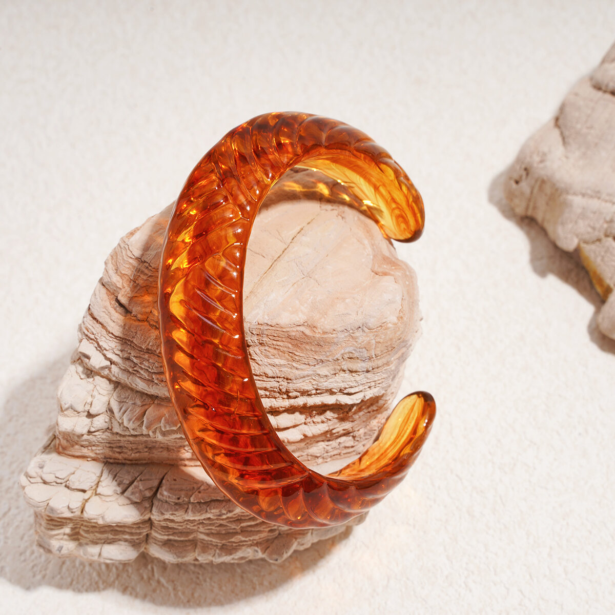 1 pulsera de acrílico con forma irregular h5 Imagen3