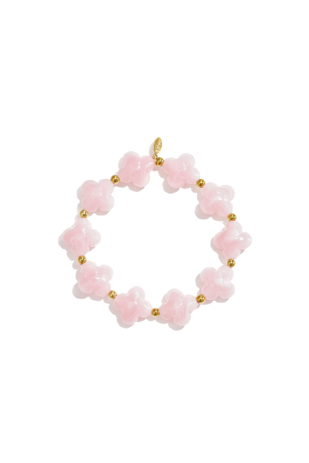 Beaded bracelet with clover beads