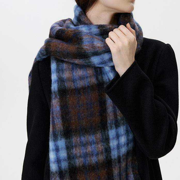 1 Piece Classic Blue Plaid Wool Women's Winter Scarves h5 Picture2