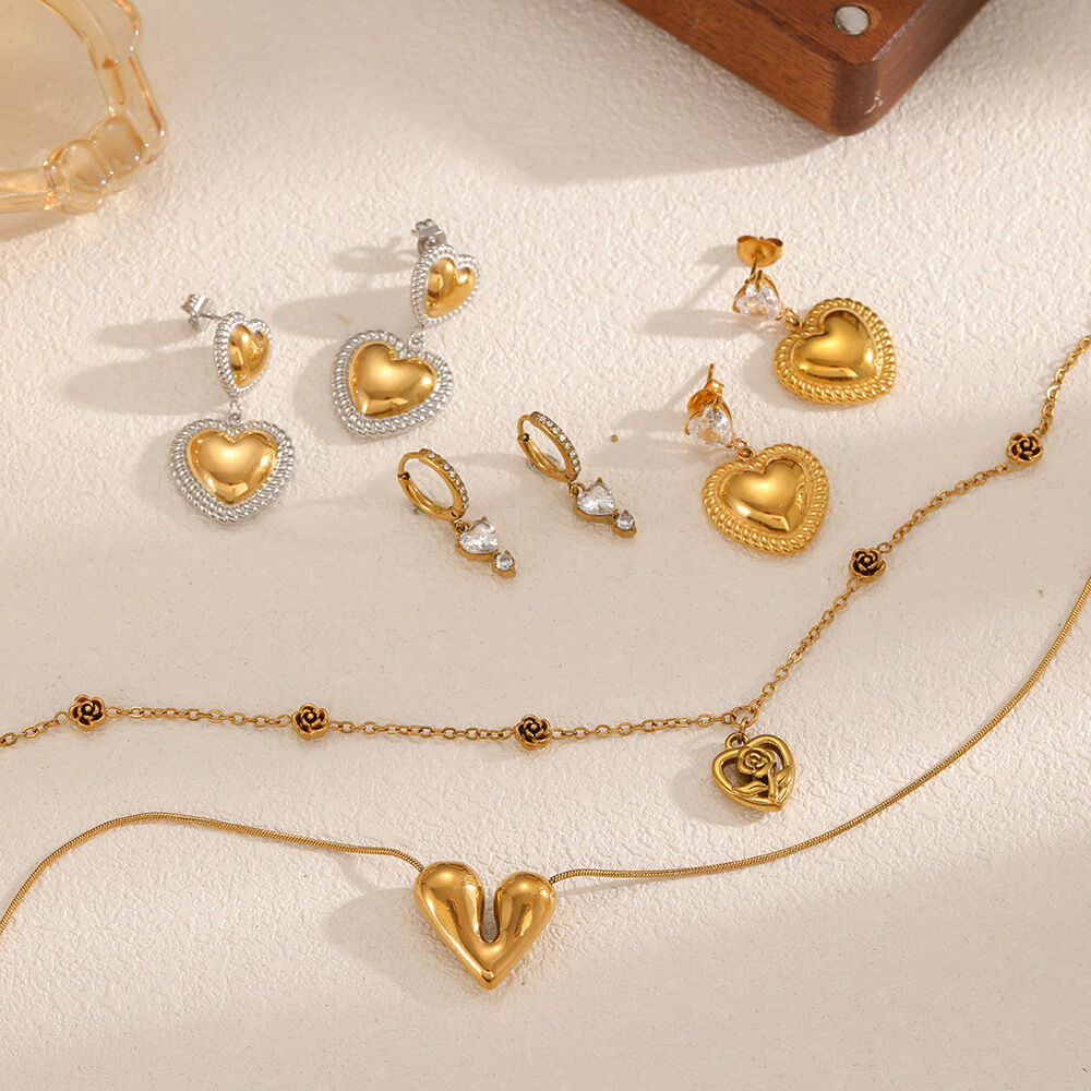 Vintage Heart Stainless Steel Waterproof Gold Color Women's Jewelry Sets Picture4