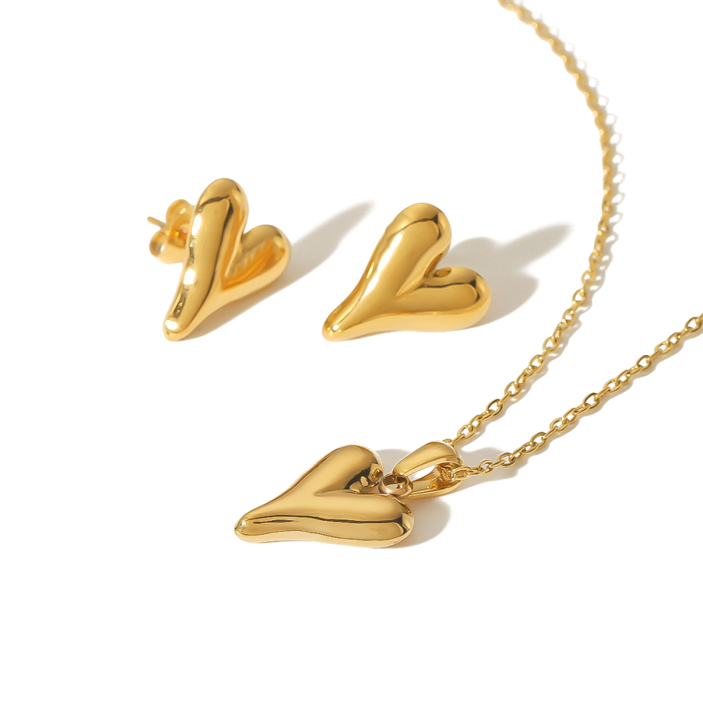 1 Pair Of Classic Simple  Gold-Plated Stainless Steel Geometric Heart Earrings For Women's Daily Wear Picture4