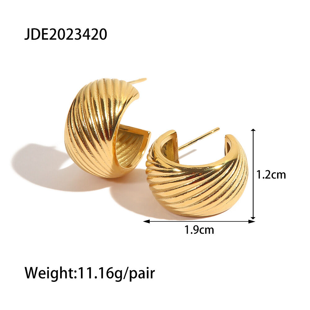 1 Paar klassische, elegante Damen-Ohrstecker in Ringform aus goldplattiertem Edelstahl. h5 Bild2