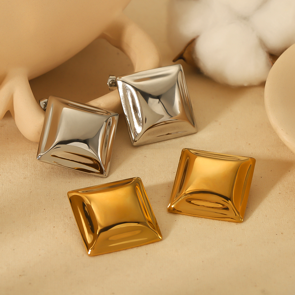 1 Pair Of Fashionable High Quality  Gold Plated Stainless Steel Geometric Square Earrings Suitable For Women's Daily Wear Picture2