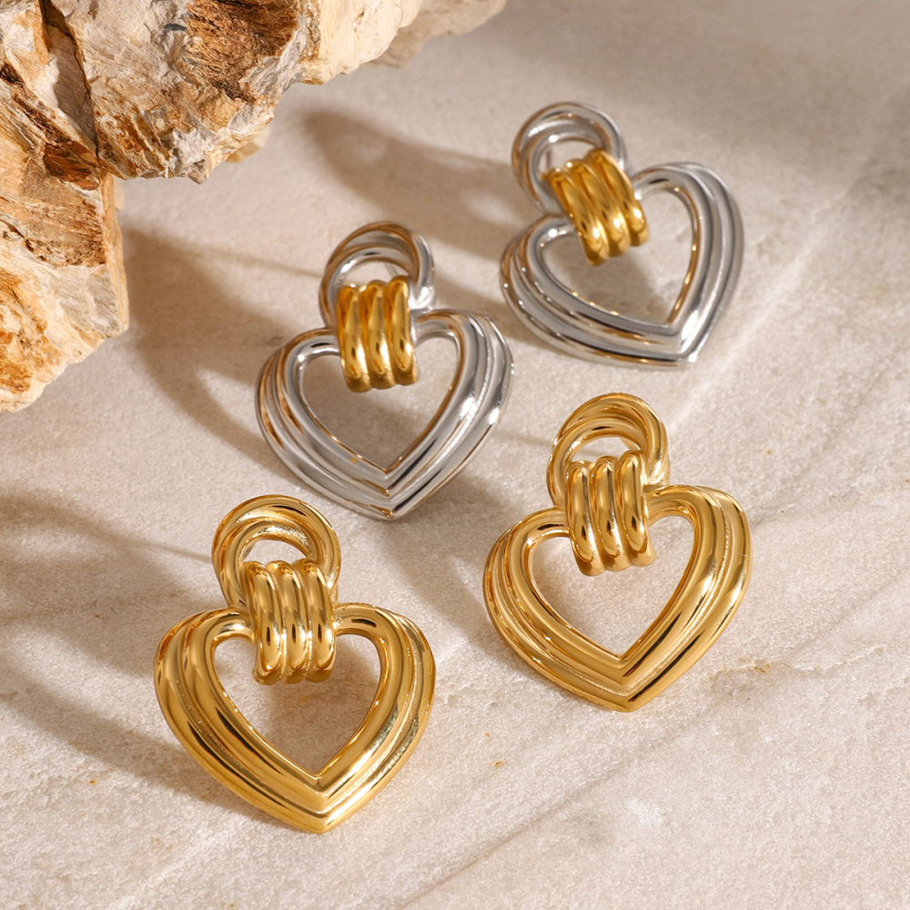 1 Pair Simple Series Sweet Heart Stainless Steel Gold Plated Women Stud Earrings h5Picture3