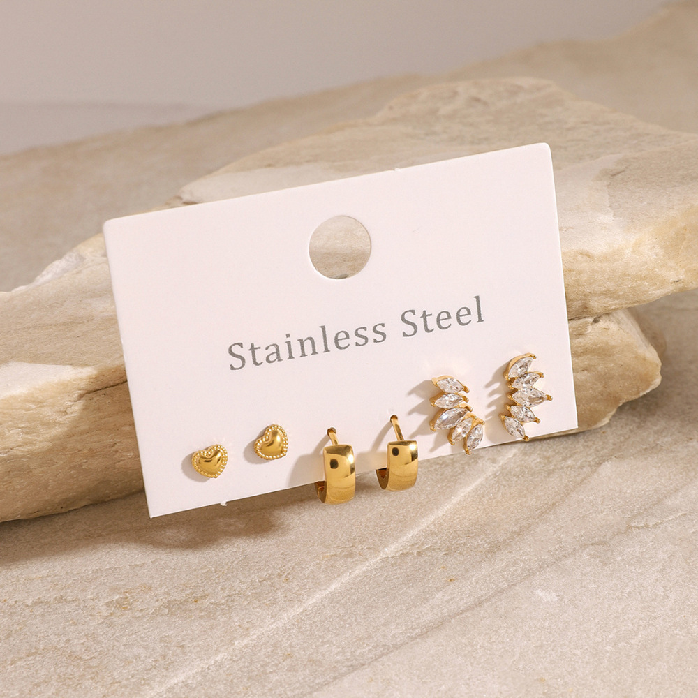 1 Set Sweet Heart Stainless Steel Waterproof Gold Plated Zircon Women's Earrings Set Picture2