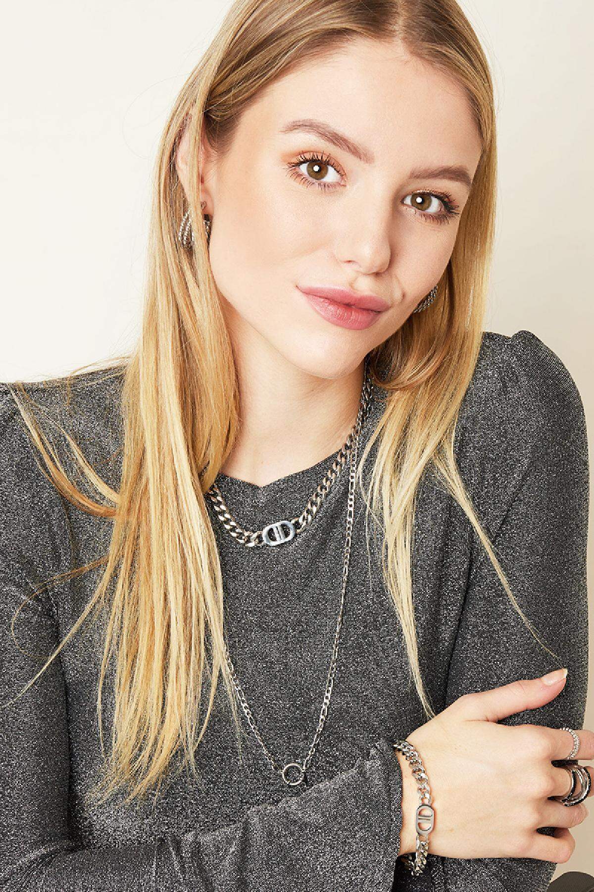 Necklace The Good Life Picture2