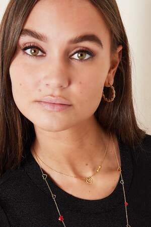 Necklace With Heart and Arrow h5
