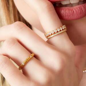 Ring with zircon stone and zebra stripes h5
