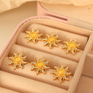 1 Pair Simple Series Retro Sun/Moon Stainless Steel  Gold Plated Rhinestone Women Stud Earrings h5 Picture2