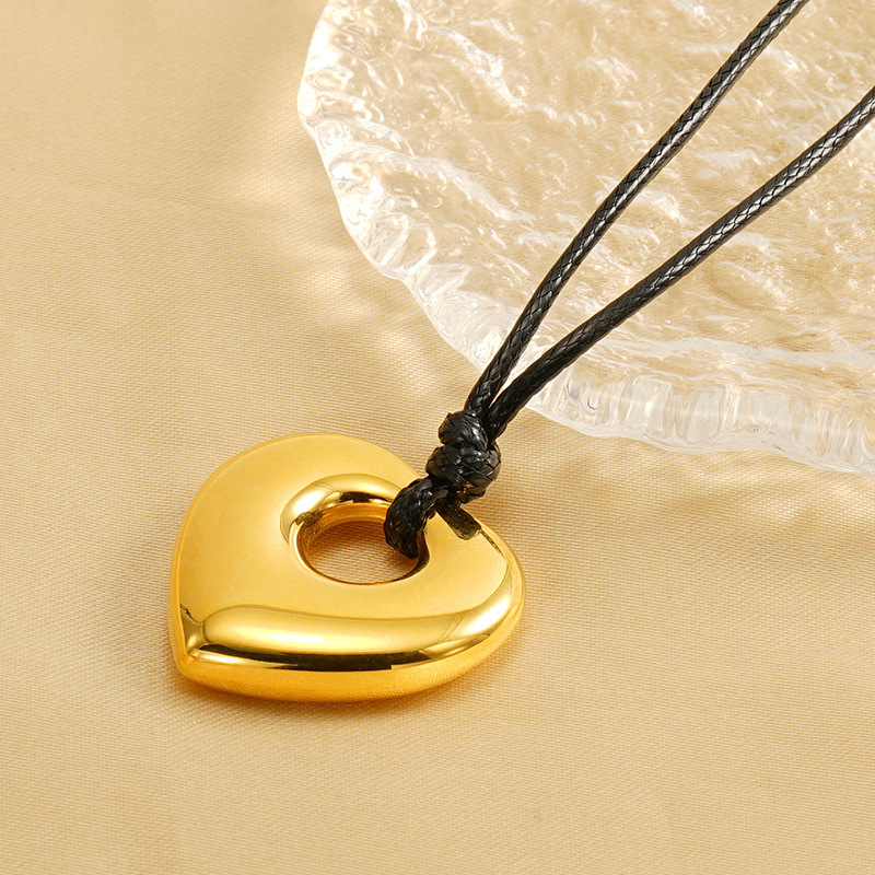 Collar Con Colgante De Acero Inoxidable Chapado En Oro De 18 Quilates Para Mujer, Serie Simple, Corazón Clásico, 1 Pieza Imagen3