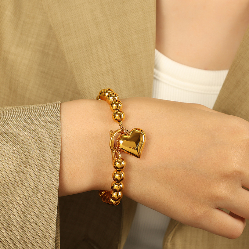1 Pezzo Semplice Serie Cuore Semplice Acciaio Inossidabile Placcato Oro  Braccialetti Con Ciondolo Da Donna Immagine4