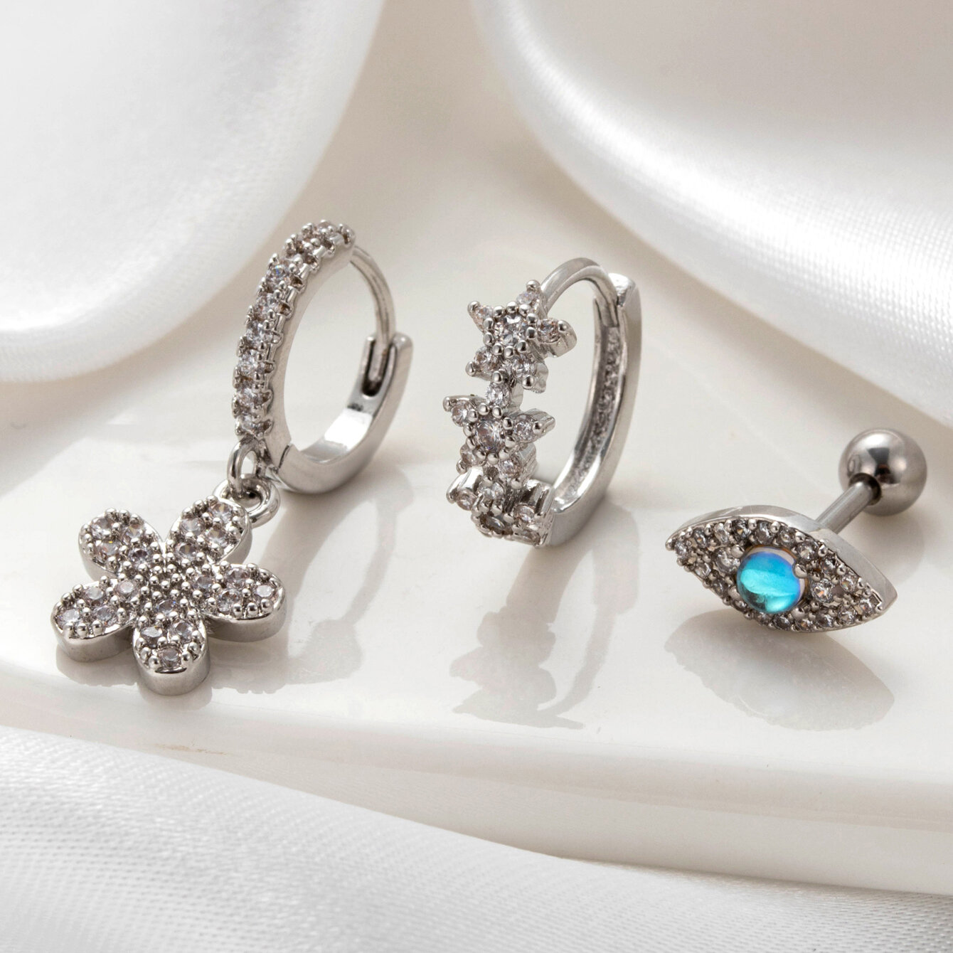 1 pezzo semplice serie classico fiore rame senza placcatura materiale zircone orecchini da donna piercing h5 Immagine2