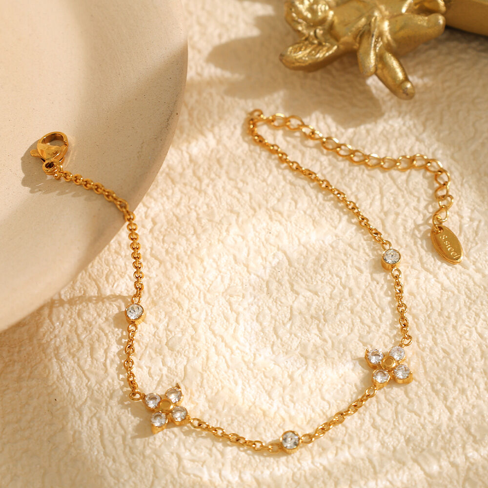 1 pezzo semplice serie semplice fiore acciaio inossidabile placcato oro 18K zircone donne braccialetti con ciondolo 