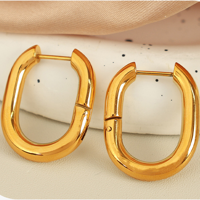 1 Par De Aretes De Aro Clásicos De Acero Inoxidable De Color Sólido Chapados En Oro De 18 Quilates Para Mujer Imagen3