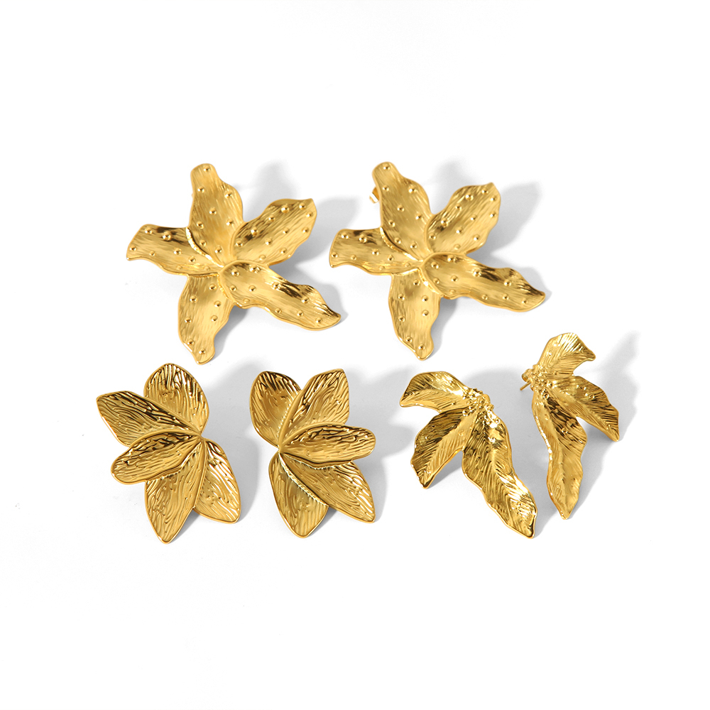 1 Pair Of Personalized Fashion  Gold-Plated Stainless Steel Metal Flower Leaf Earrings For Women's Jewelry For Daily Wear Picture4