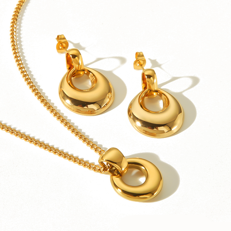 1 Paar Klassieke Mode  Vergulde Roestvrijstalen Glanzende Geometrische Ringhanger Oorbellen Voor Dames Sieraden Voor Dagelijks Gebruik Afbeelding3
