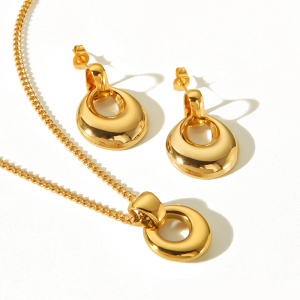 1 Paar Klassieke Mode  Vergulde Roestvrijstalen Glanzende Geometrische Ringhanger Oorbellen Voor Dames Sieraden Voor Dagelijks Gebruik h5 Afbeelding3