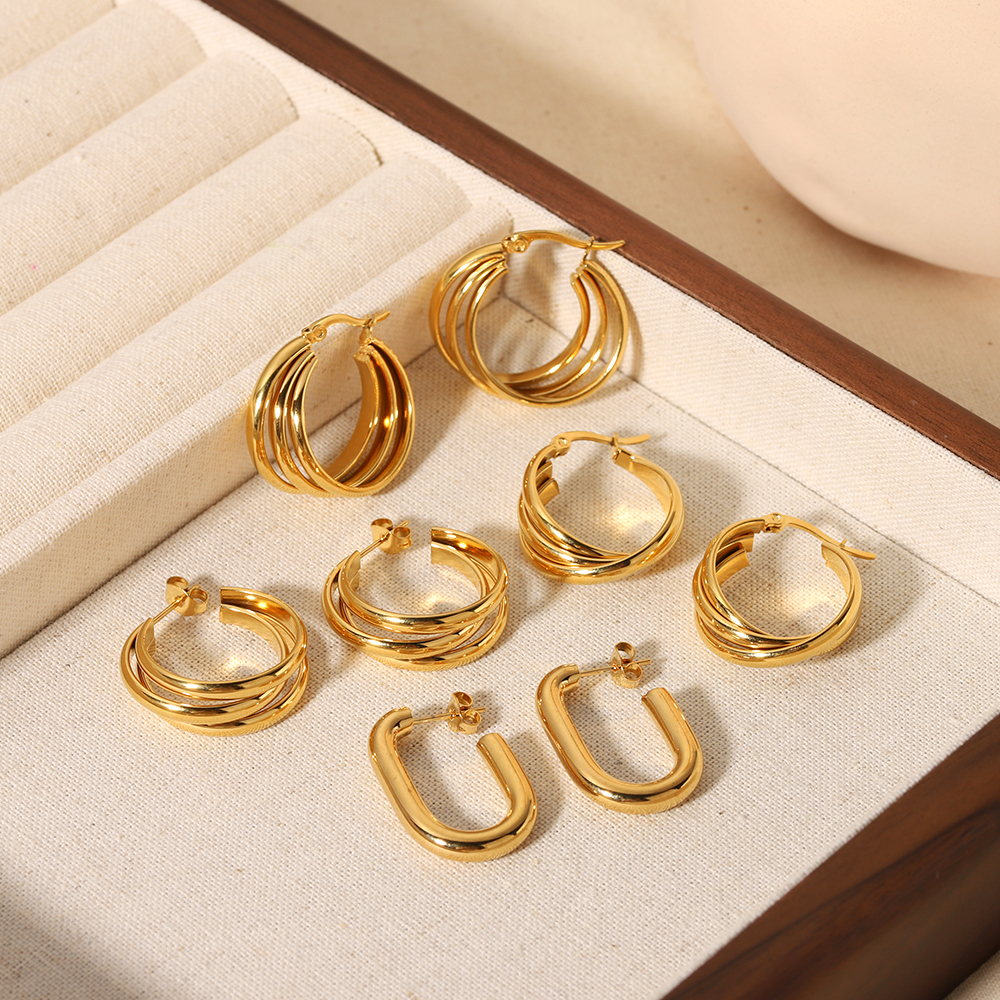 1 paire de boucles d'oreilles simples classiques en acier inoxydable plaqué or , brillantes et multicouches, pour bijoux pour femmes à porter au quotidien Image2